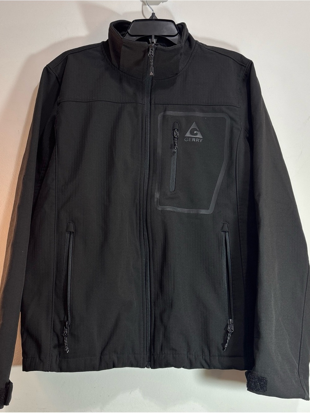 Gerry Weber Men's Black Softshell Jacket - Water-Resistant Shell. 1441C